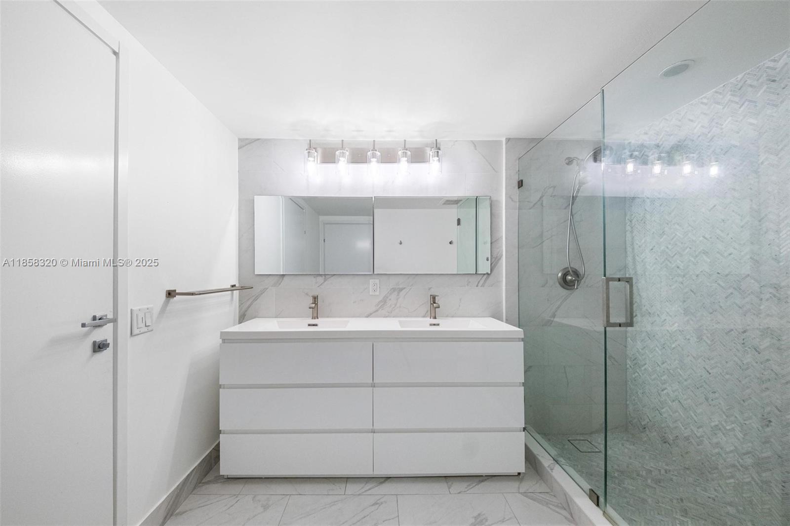 BRICKELLHOUSE CONDO - Residential