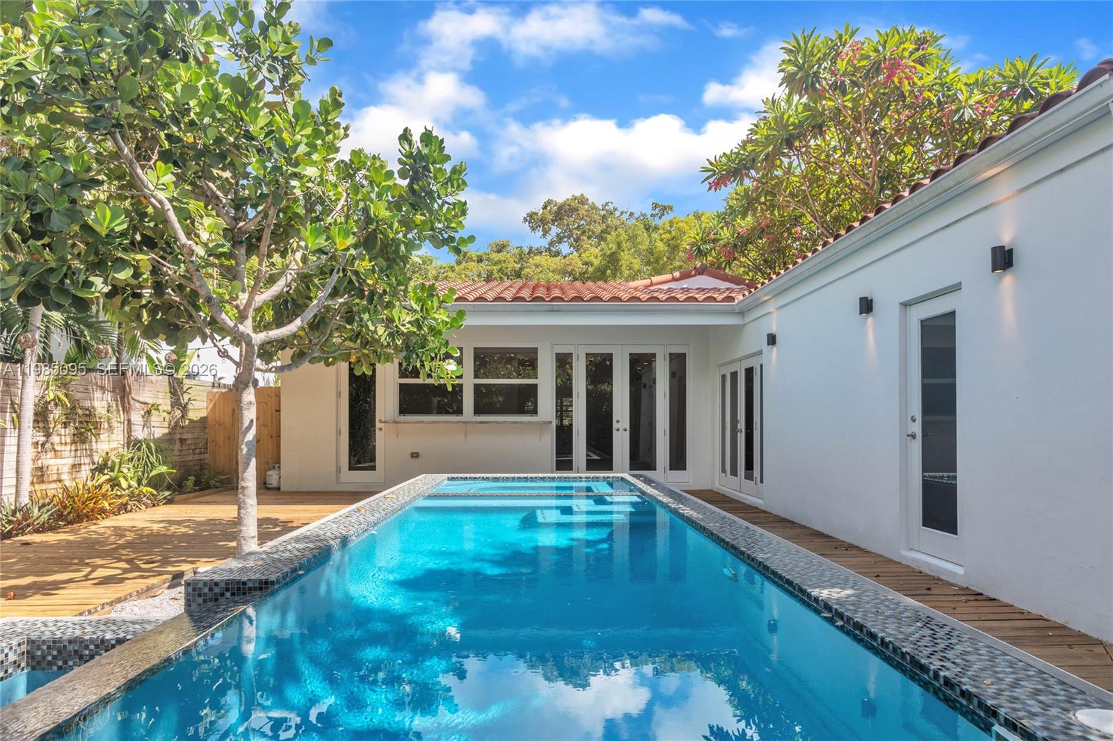 BELLE MEADE OF MIA SEC 1 - Residential Lease