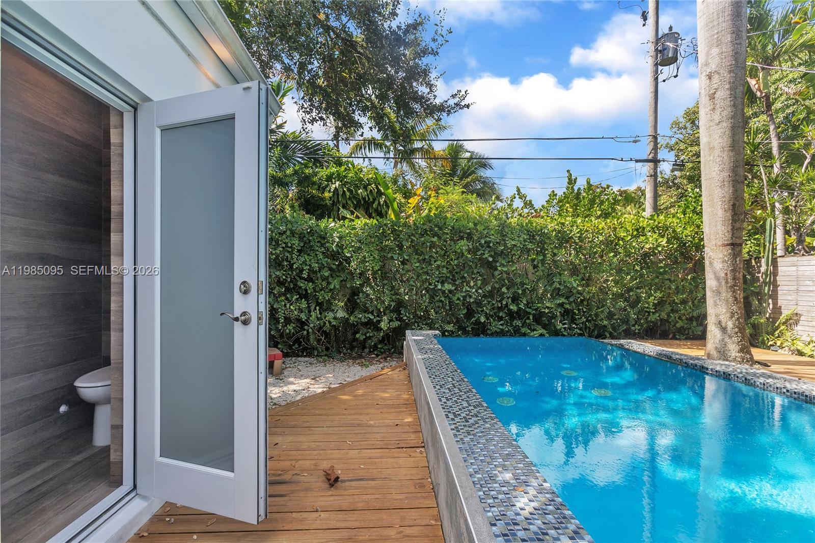 BELLE MEADE OF MIA SEC 1 - Residential Lease