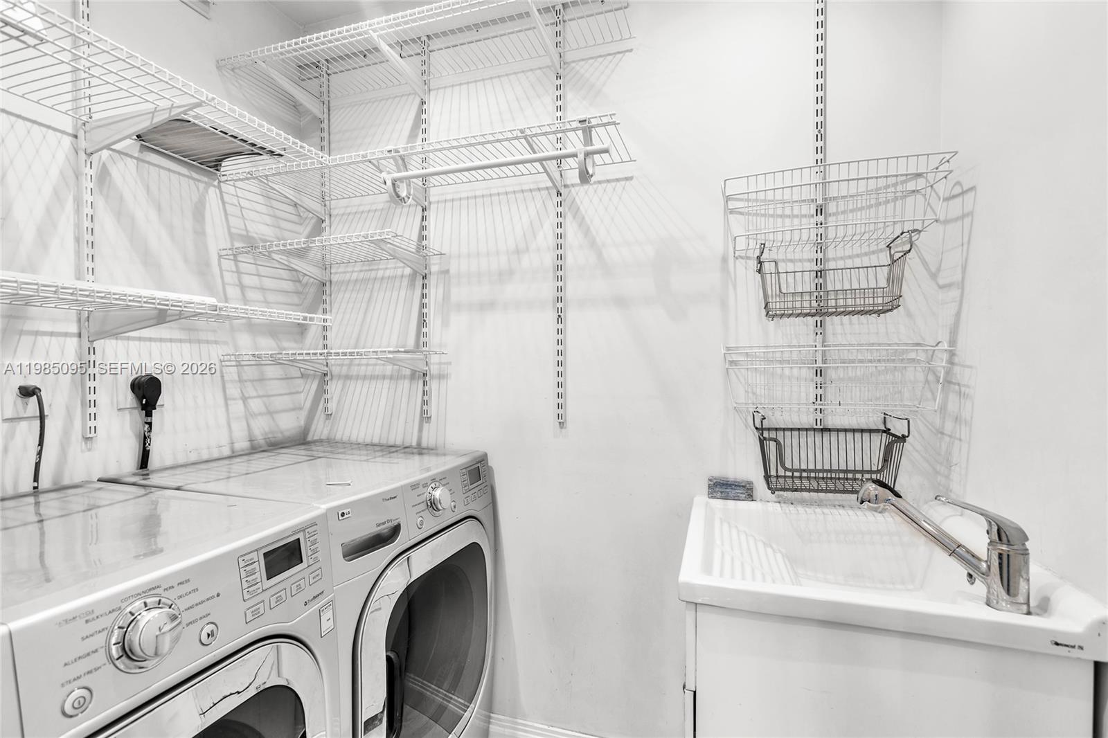 BELLE MEADE OF MIA SEC 1 - Residential Lease