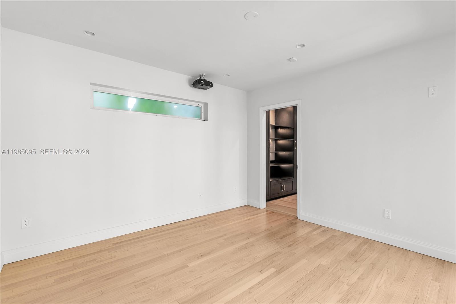 BELLE MEADE OF MIA SEC 1 - Residential Lease