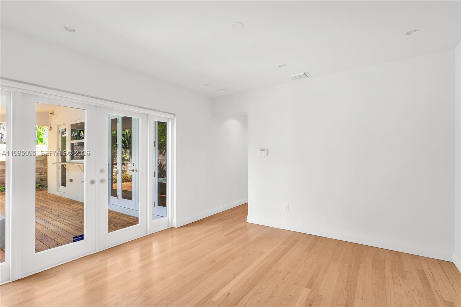 BELLE MEADE OF MIA SEC 1 - Residential Lease