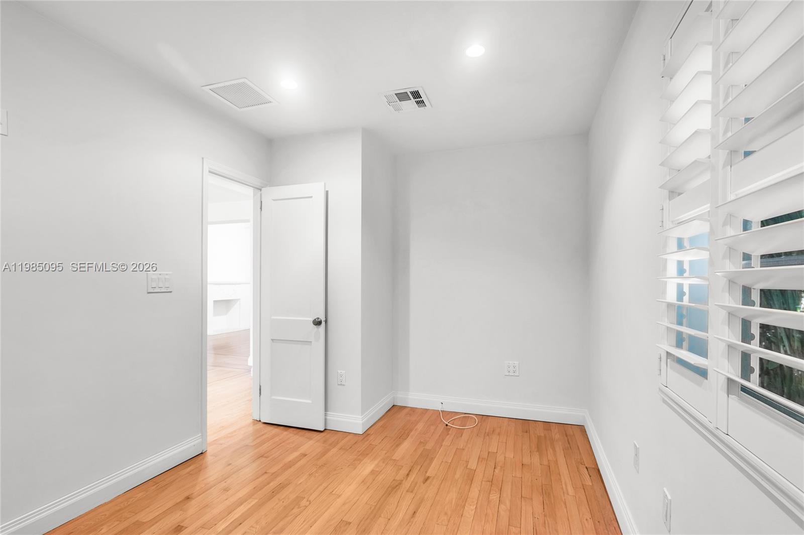 BELLE MEADE OF MIA SEC 1 - Residential Lease