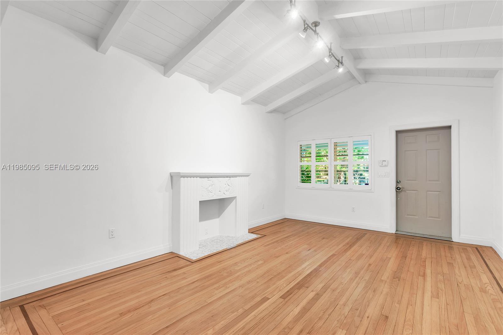 BELLE MEADE OF MIA SEC 1 - Residential Lease