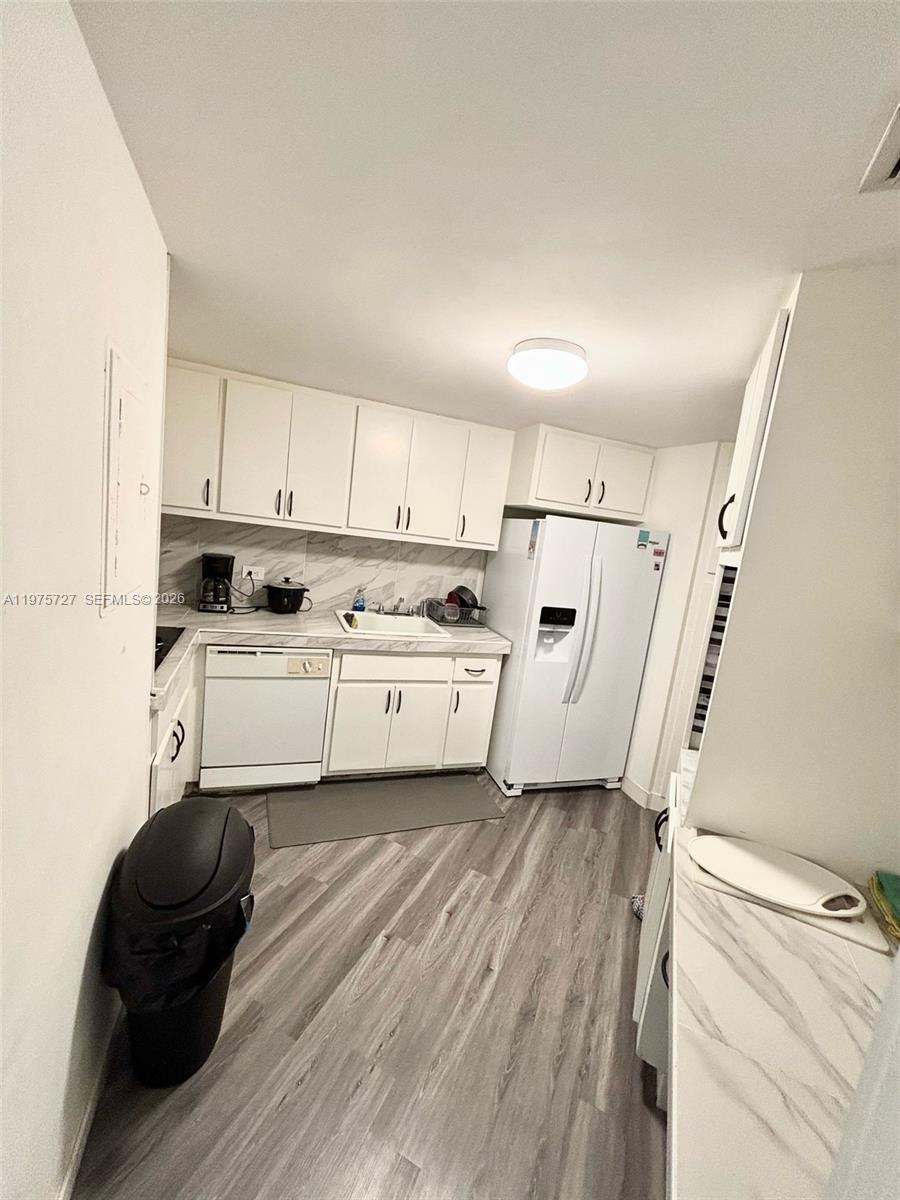 FOUR AMBASSADORS CONDO PH - Residential Lease