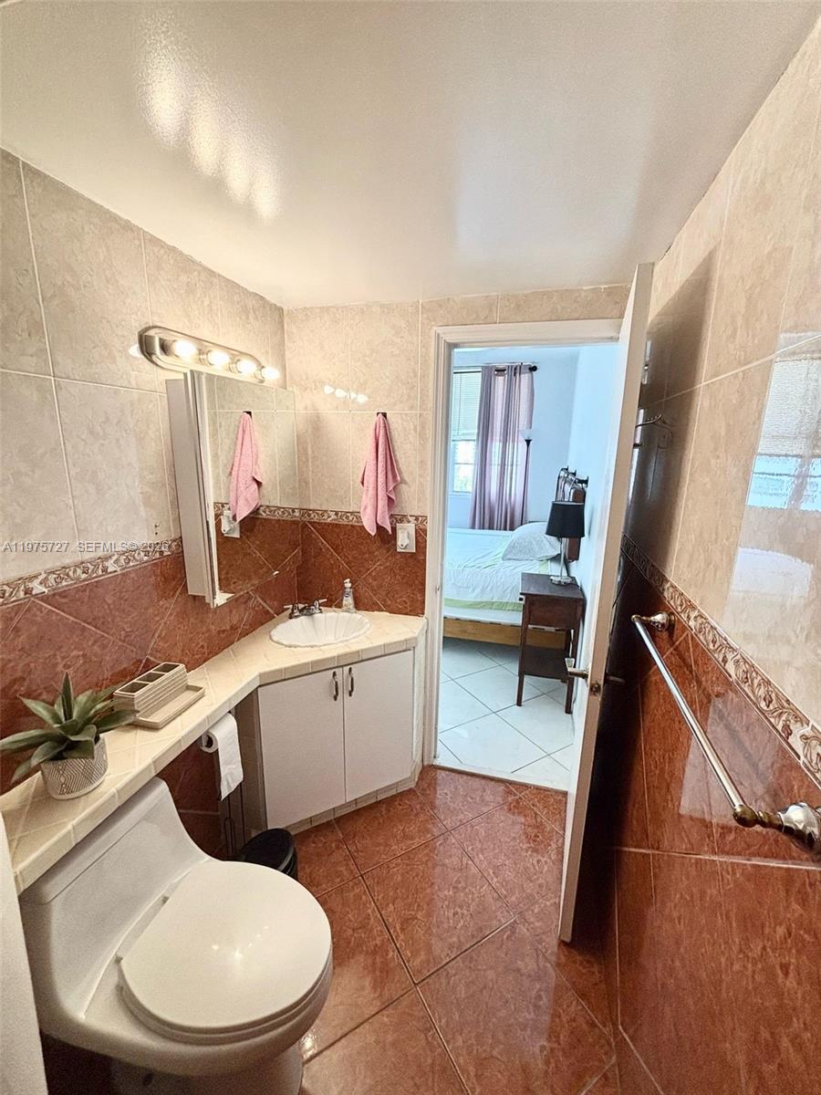 FOUR AMBASSADORS CONDO PH - Residential Lease