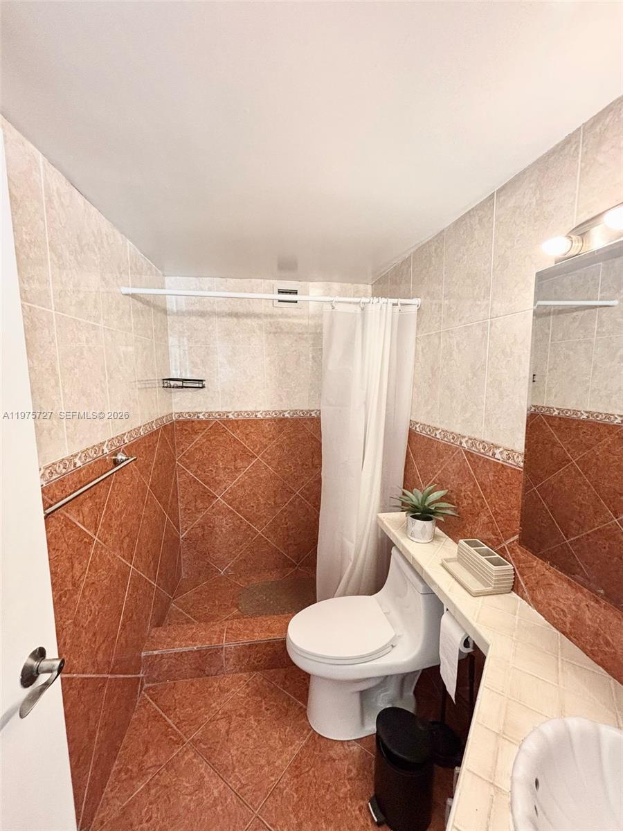 FOUR AMBASSADORS CONDO PH - Residential Lease