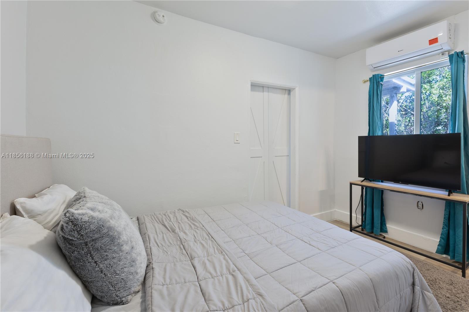 HOLLYWOOD SOUTH SIDE ADD - Residential Income