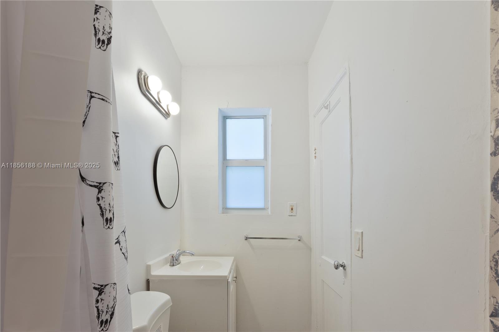 HOLLYWOOD SOUTH SIDE ADD - Residential Income