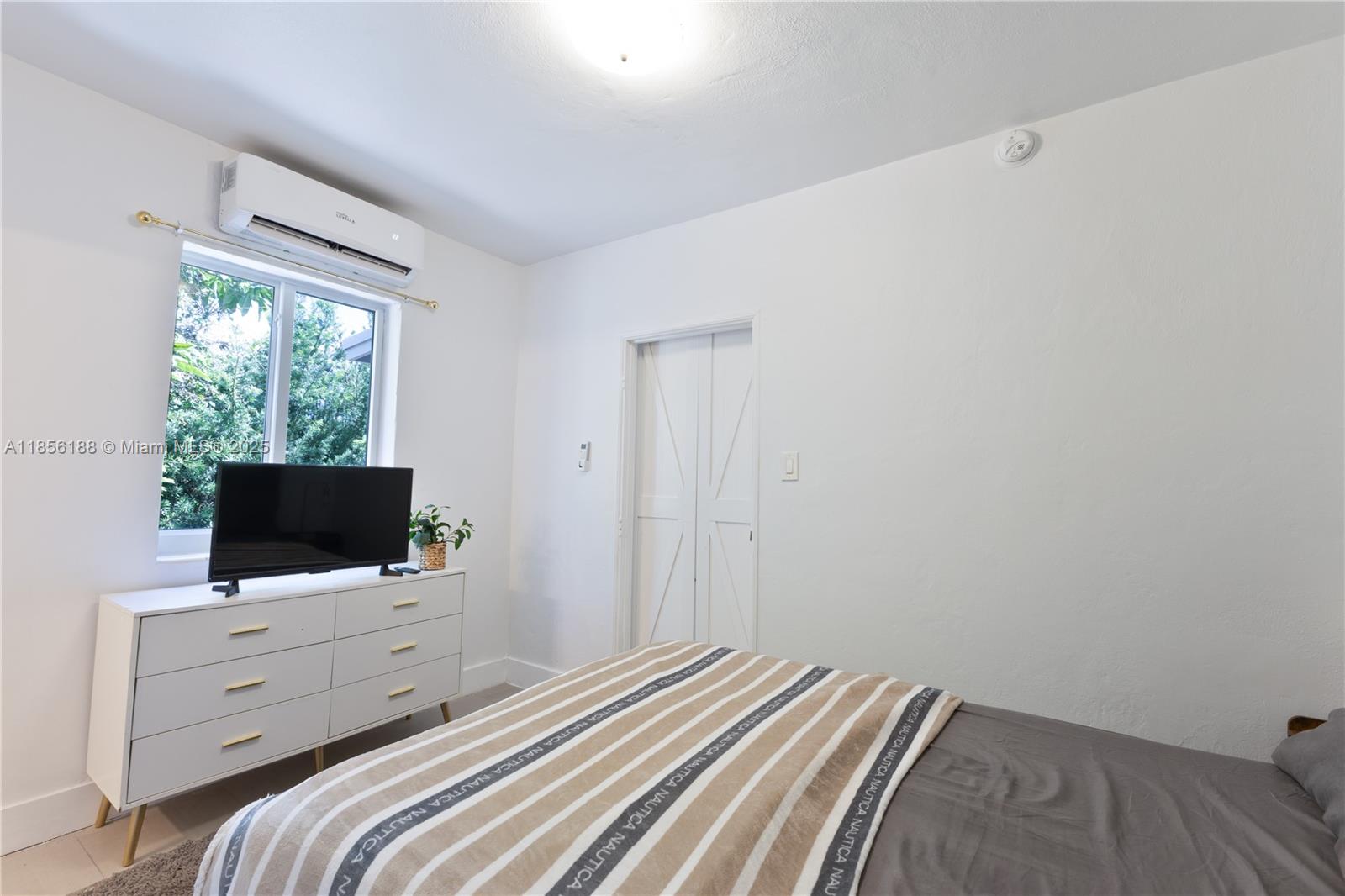 HOLLYWOOD SOUTH SIDE ADD - Residential Income