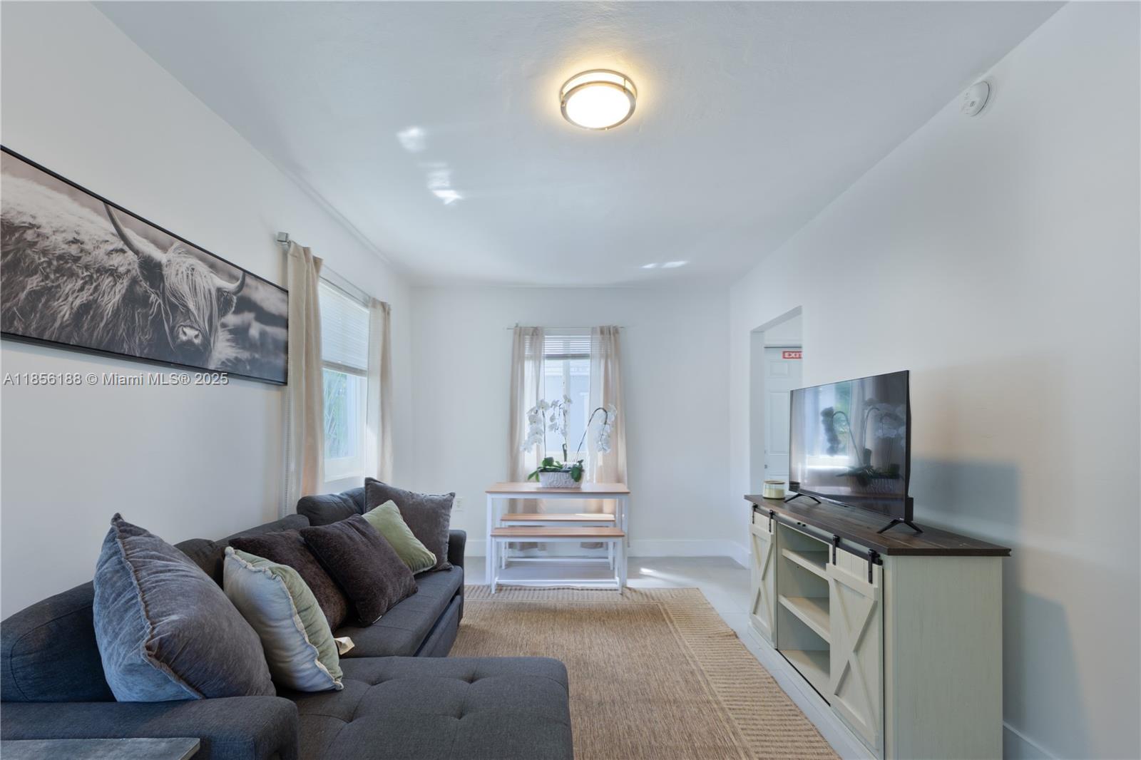 HOLLYWOOD SOUTH SIDE ADD - Residential Income