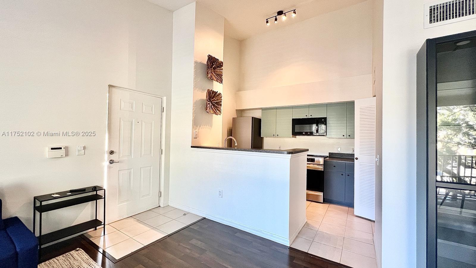 Emerald Isle at Laguna - Residential Lease
