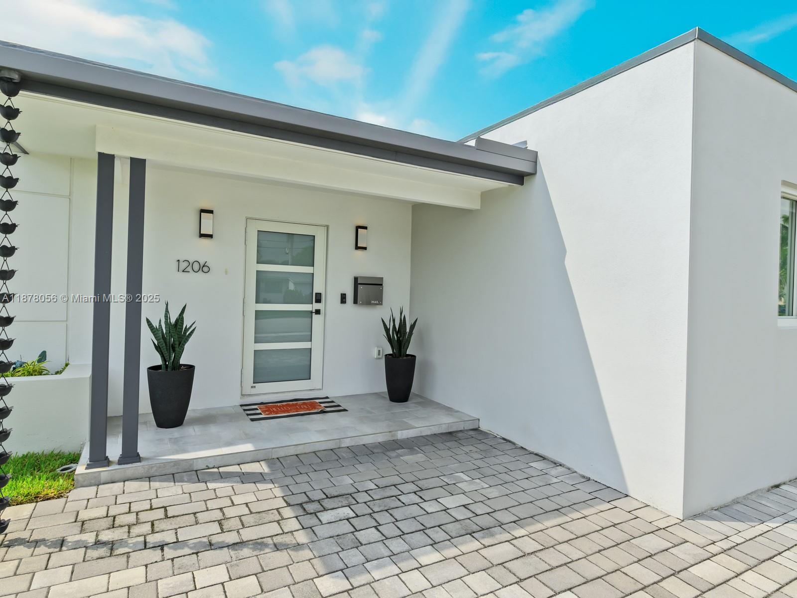 SOUTH NEW RIVER ISLES SEC - Residential