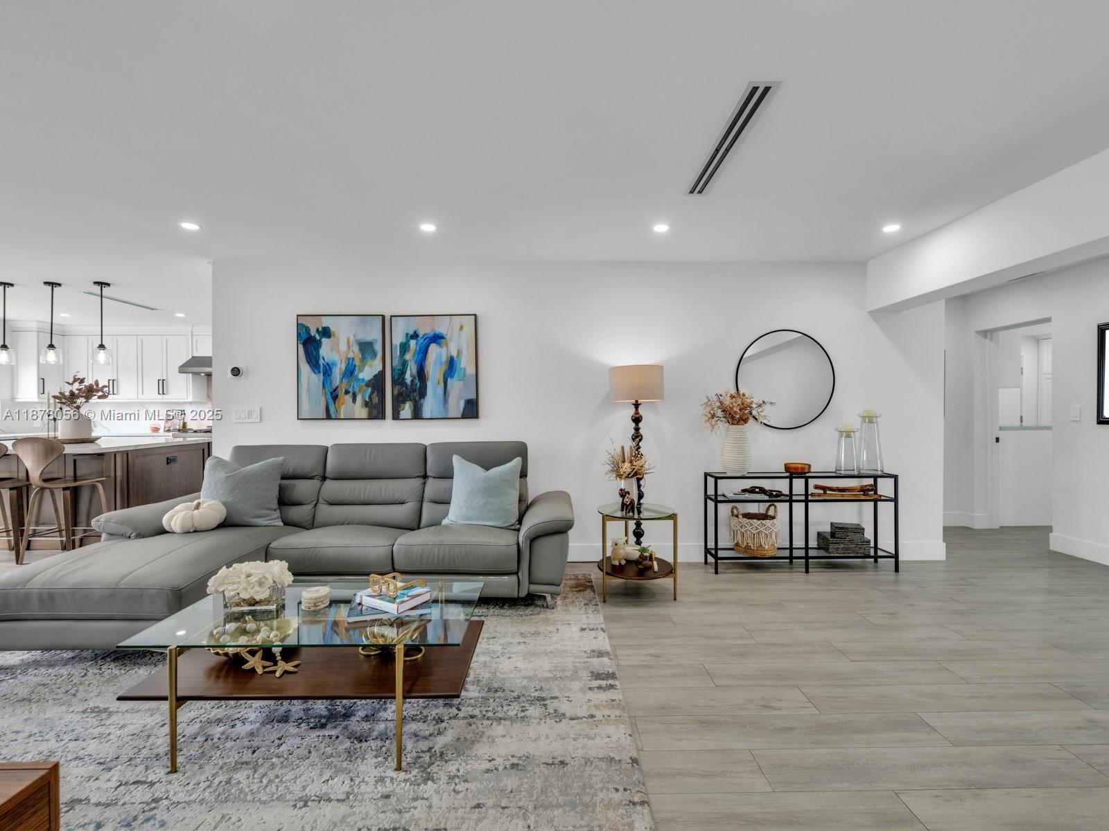 SOUTH NEW RIVER ISLES SEC - Residential