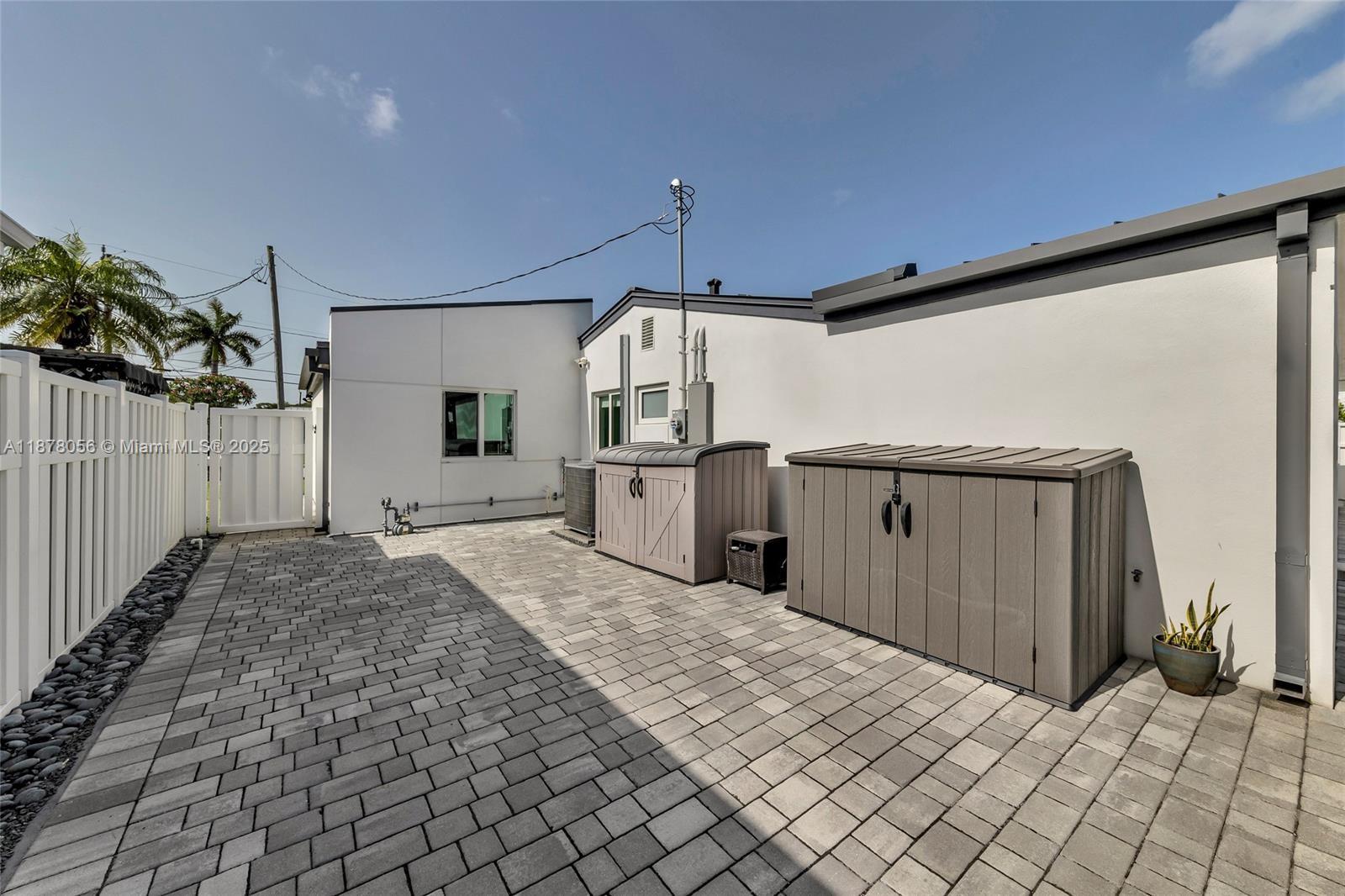 SOUTH NEW RIVER ISLES SEC - Residential