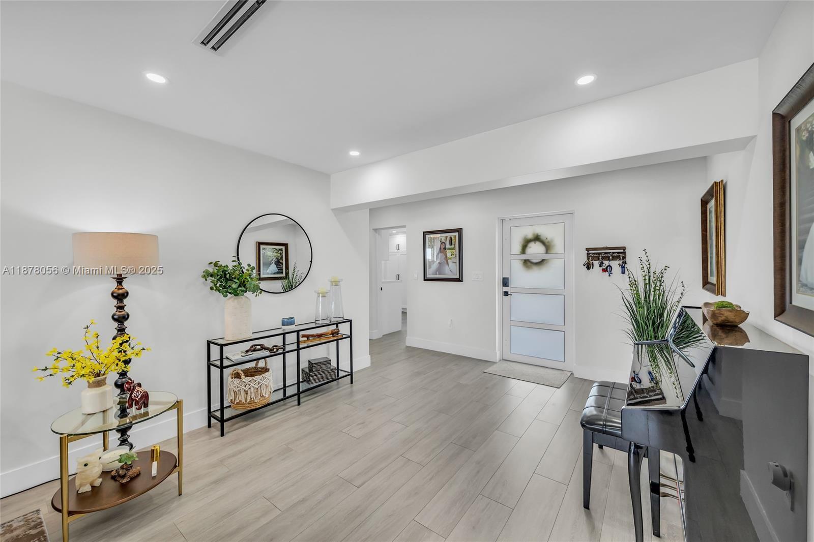 SOUTH NEW RIVER ISLES SEC - Residential