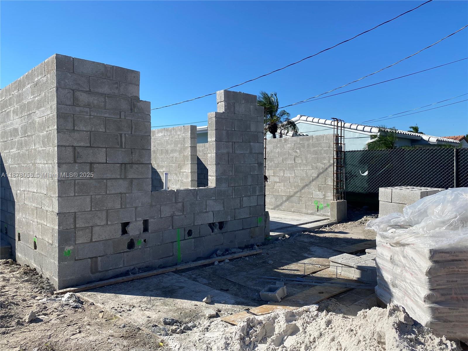 SOUTH NEW RIVER ISLES SEC - Residential