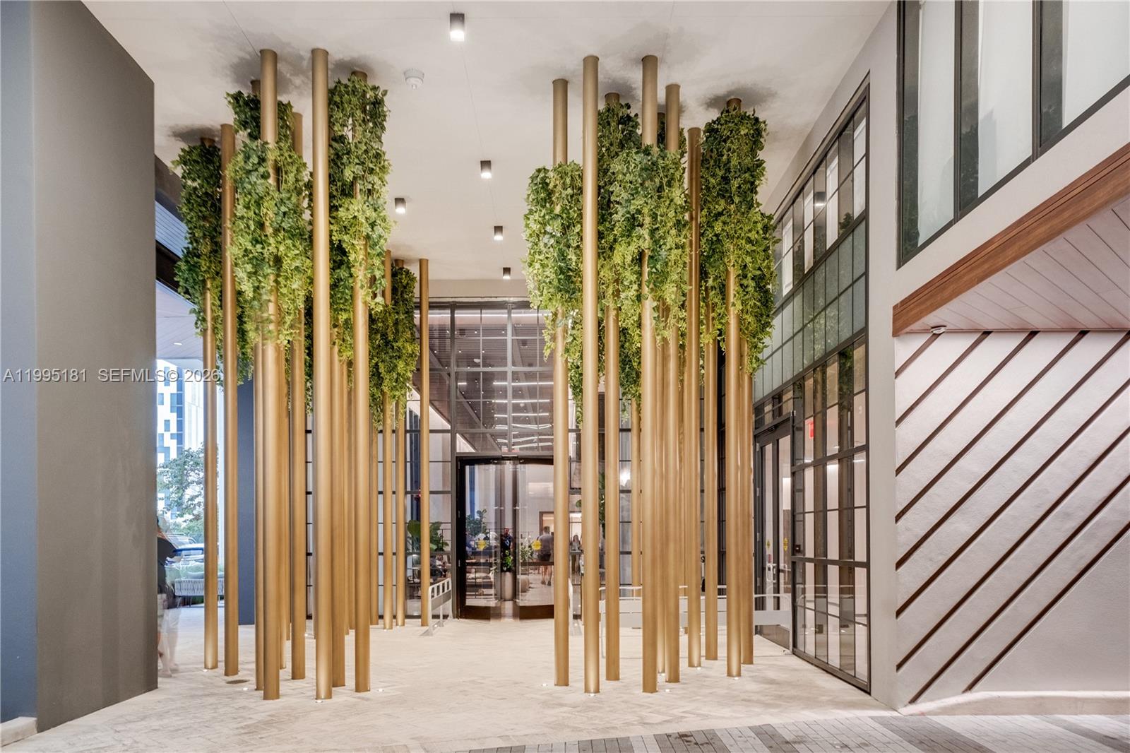 THE GALE RESIDENCES - Residential