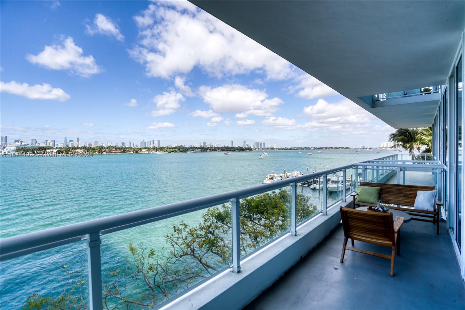 THE BENTLEY BAY CONDO - Residential Lease