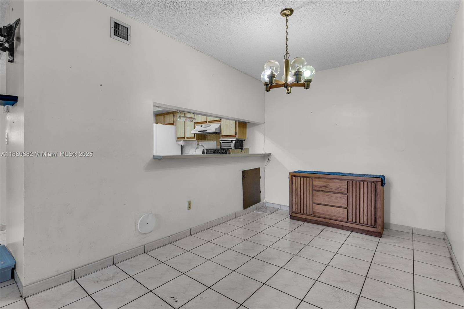 MOORS POINTE CONDO - Residential