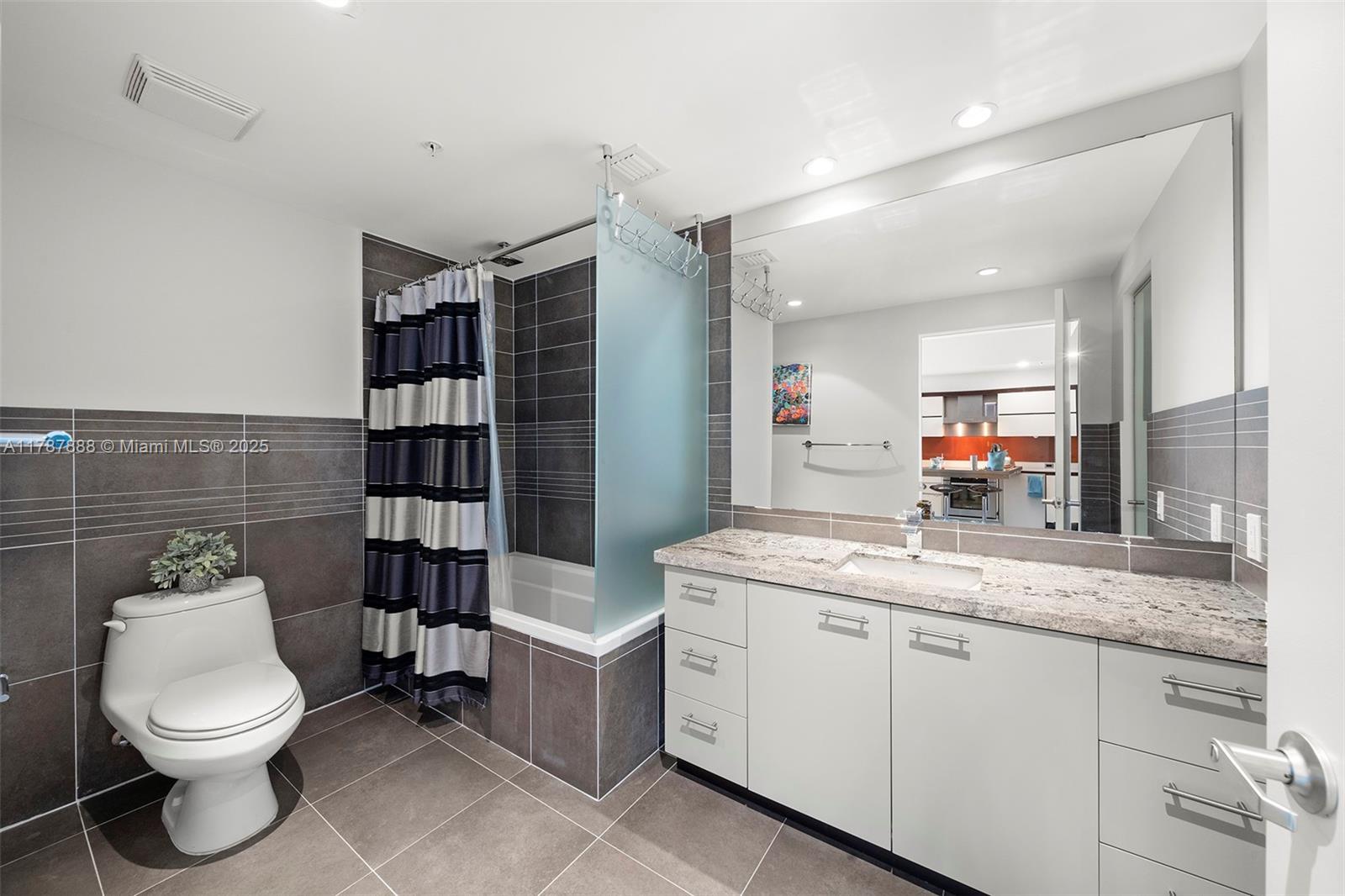 ARTEPARK SOUTH CONDO - Residential