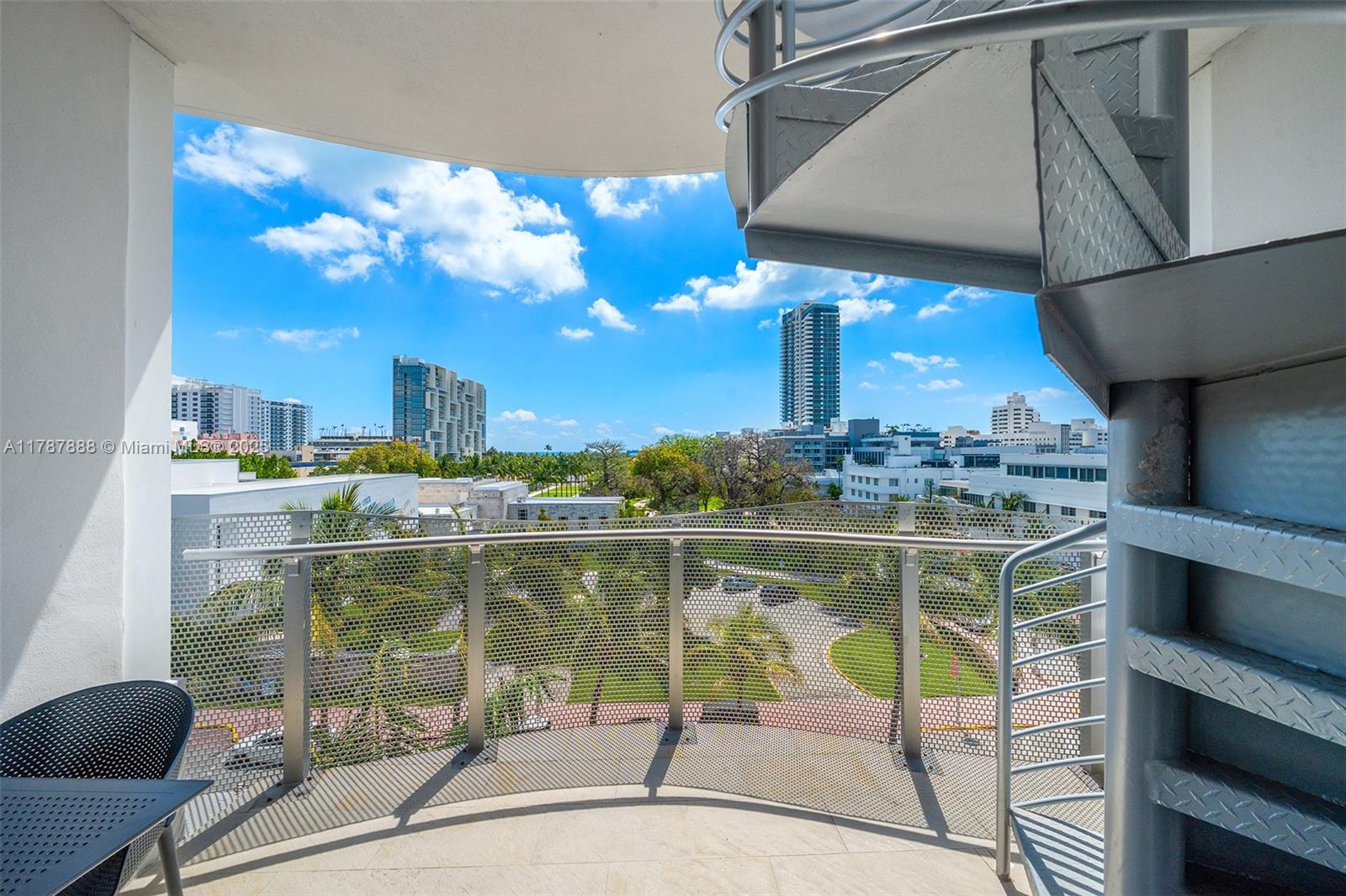 ARTEPARK SOUTH CONDO - Residential