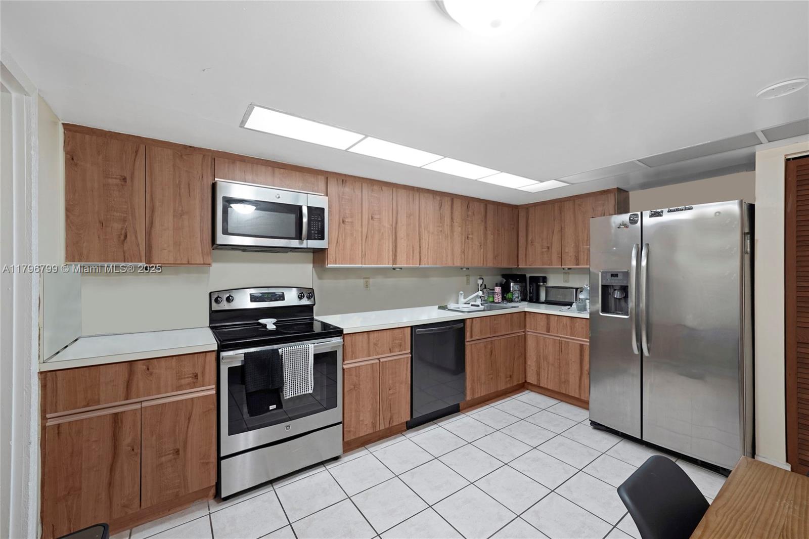 FAIRWAY COVE - Residential
