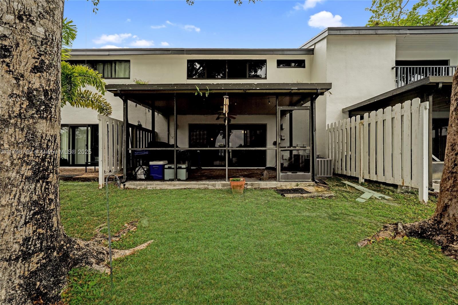 FAIRWAY COVE - Residential