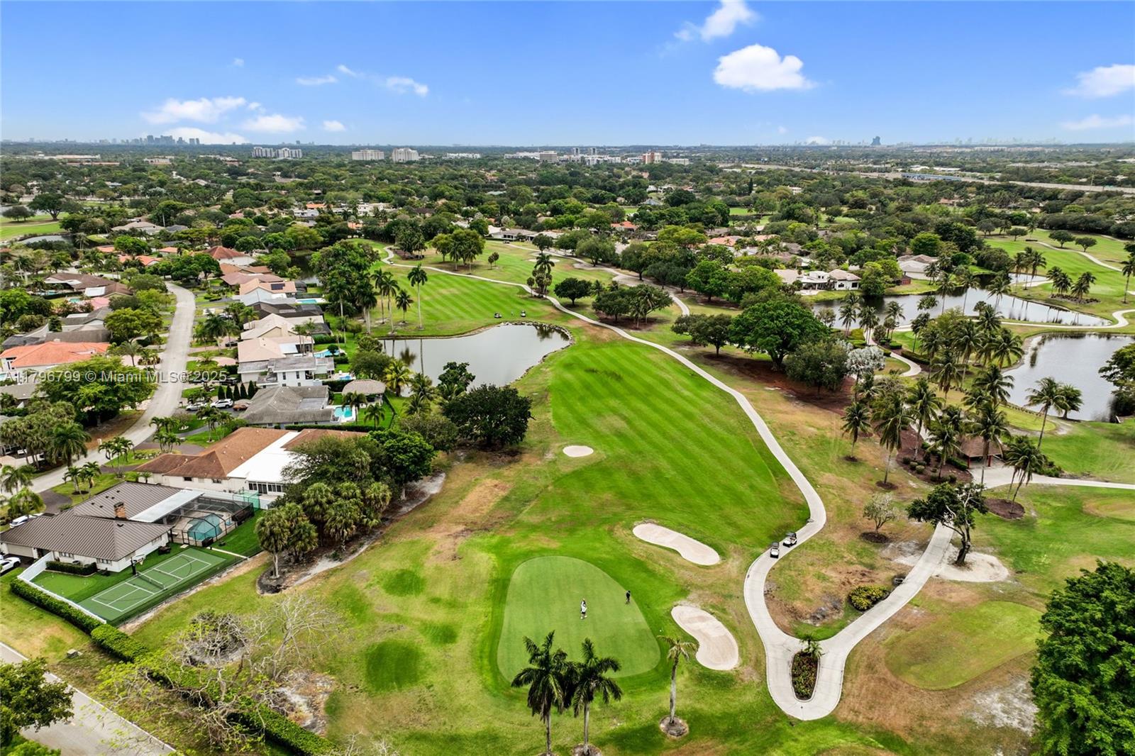 FAIRWAY COVE - Residential