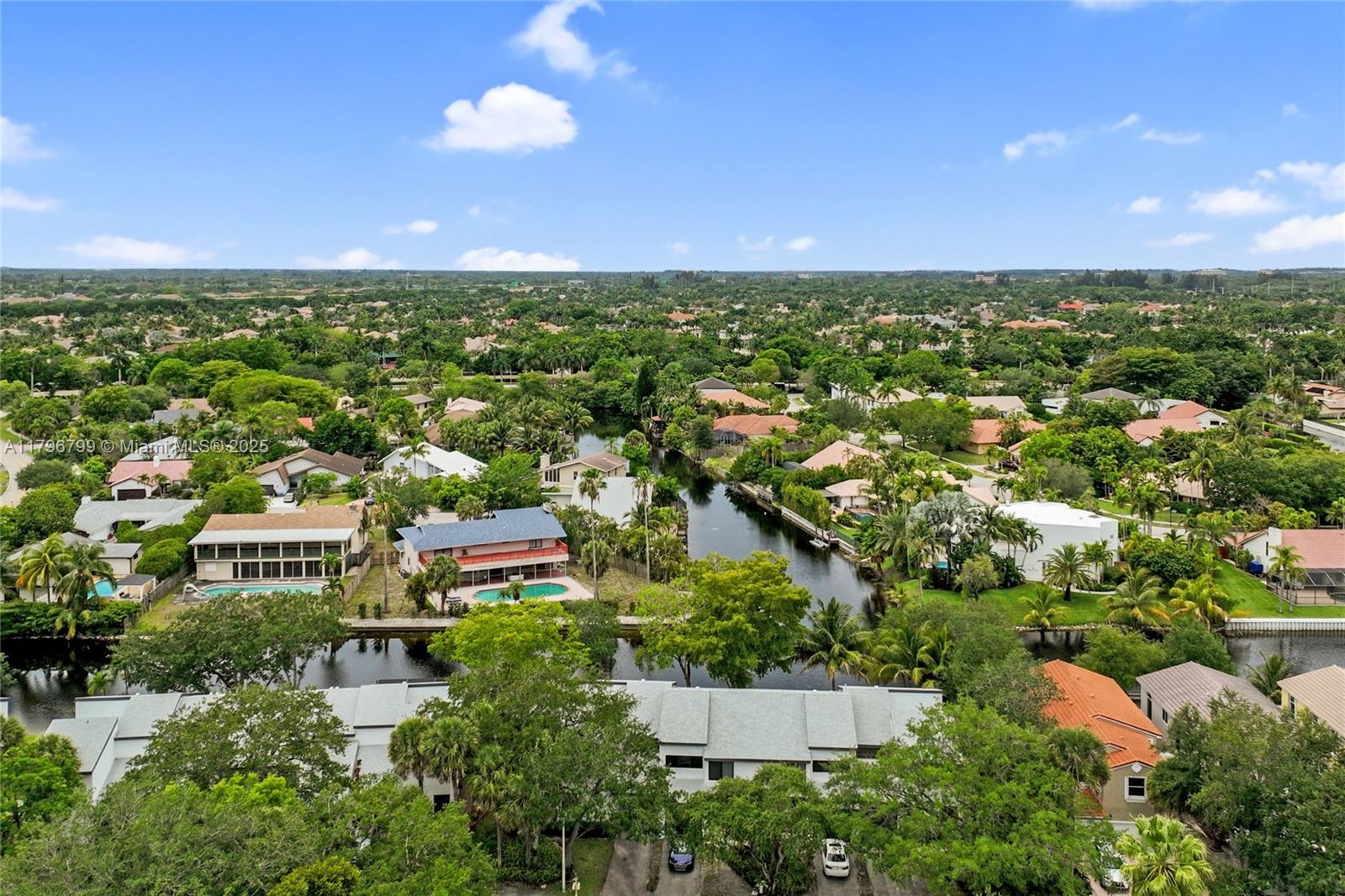 FAIRWAY COVE - Residential