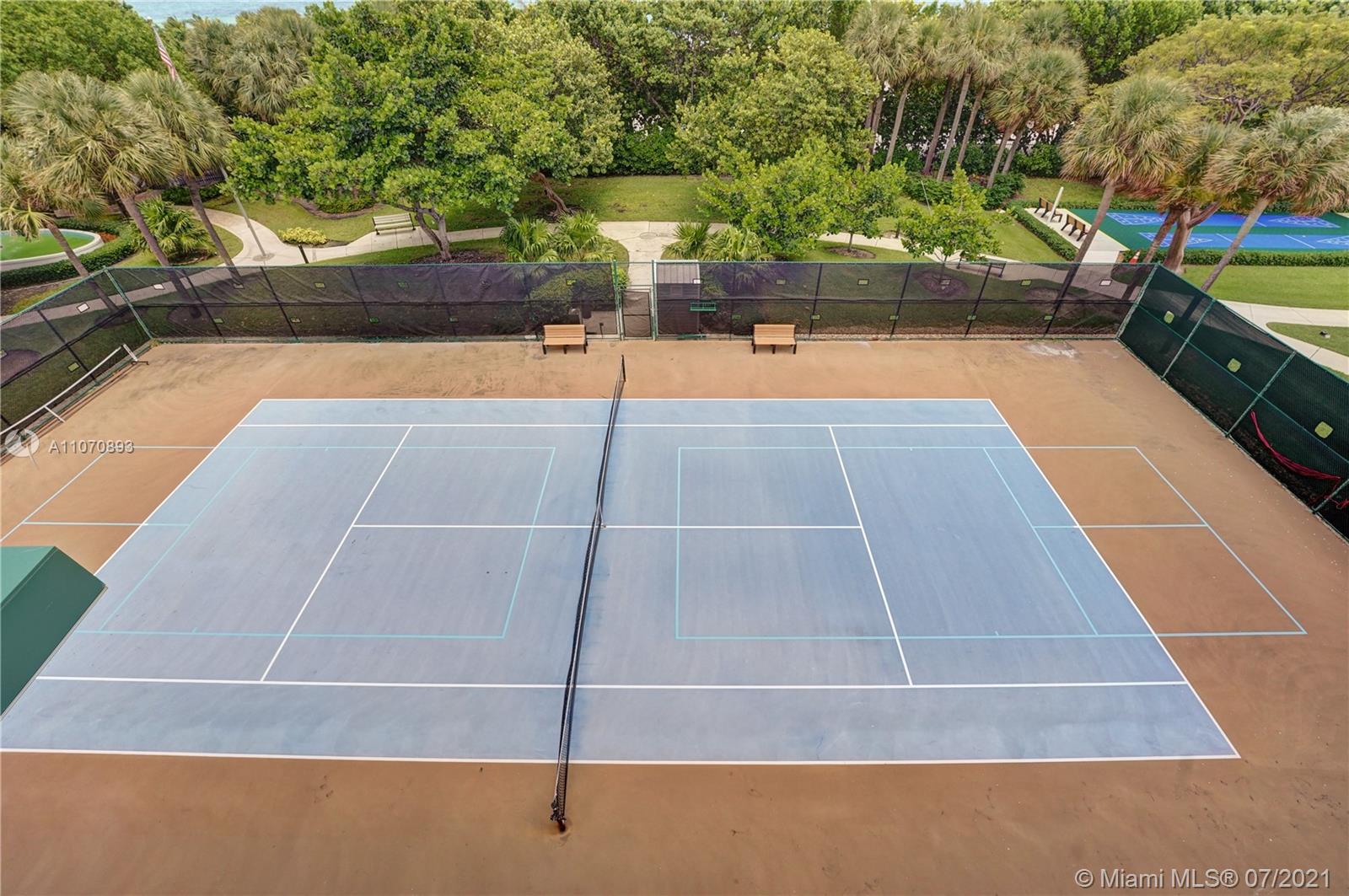 SUMMIT CONDO - Residential Lease