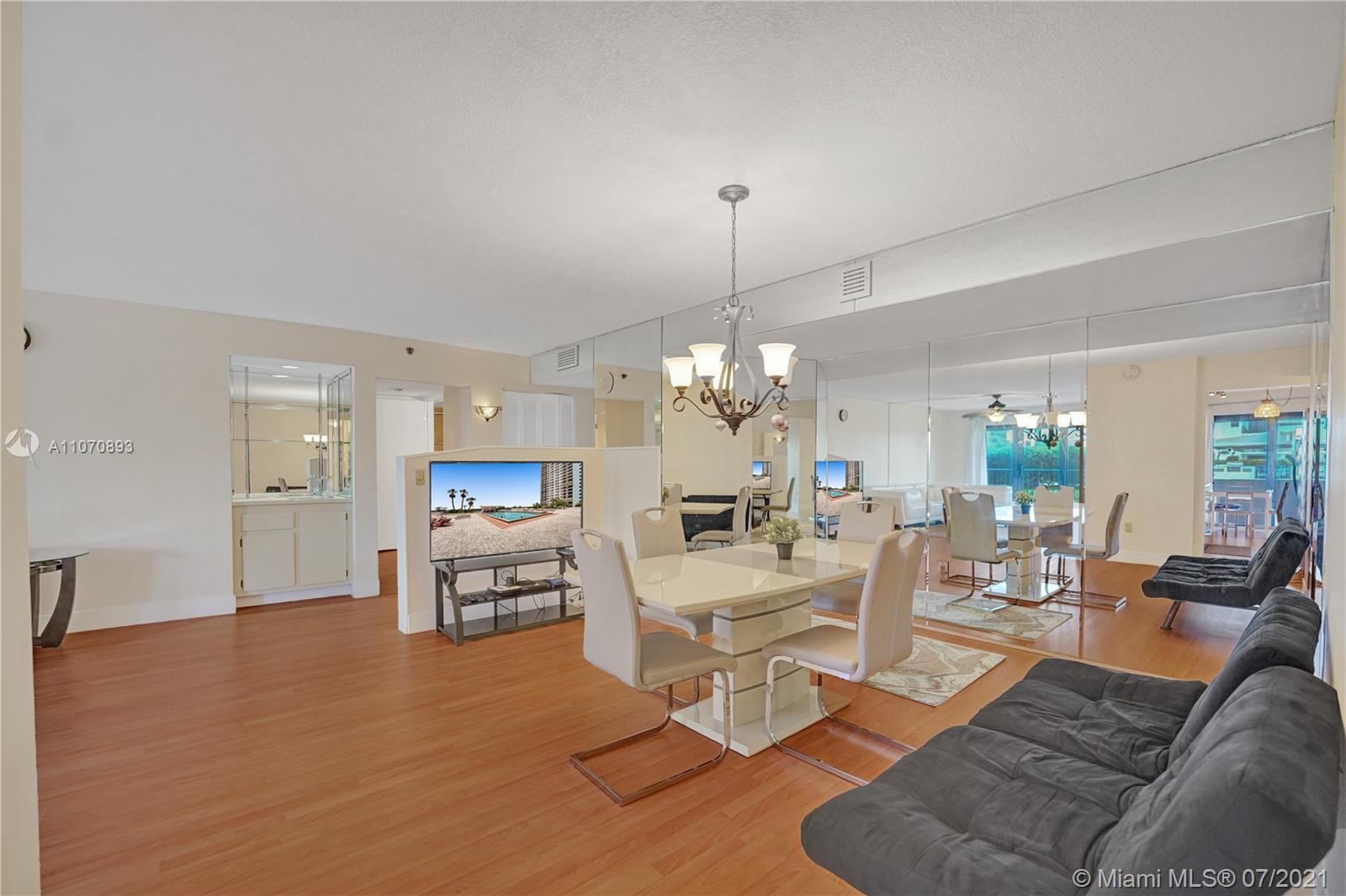 SUMMIT CONDO - Residential Lease