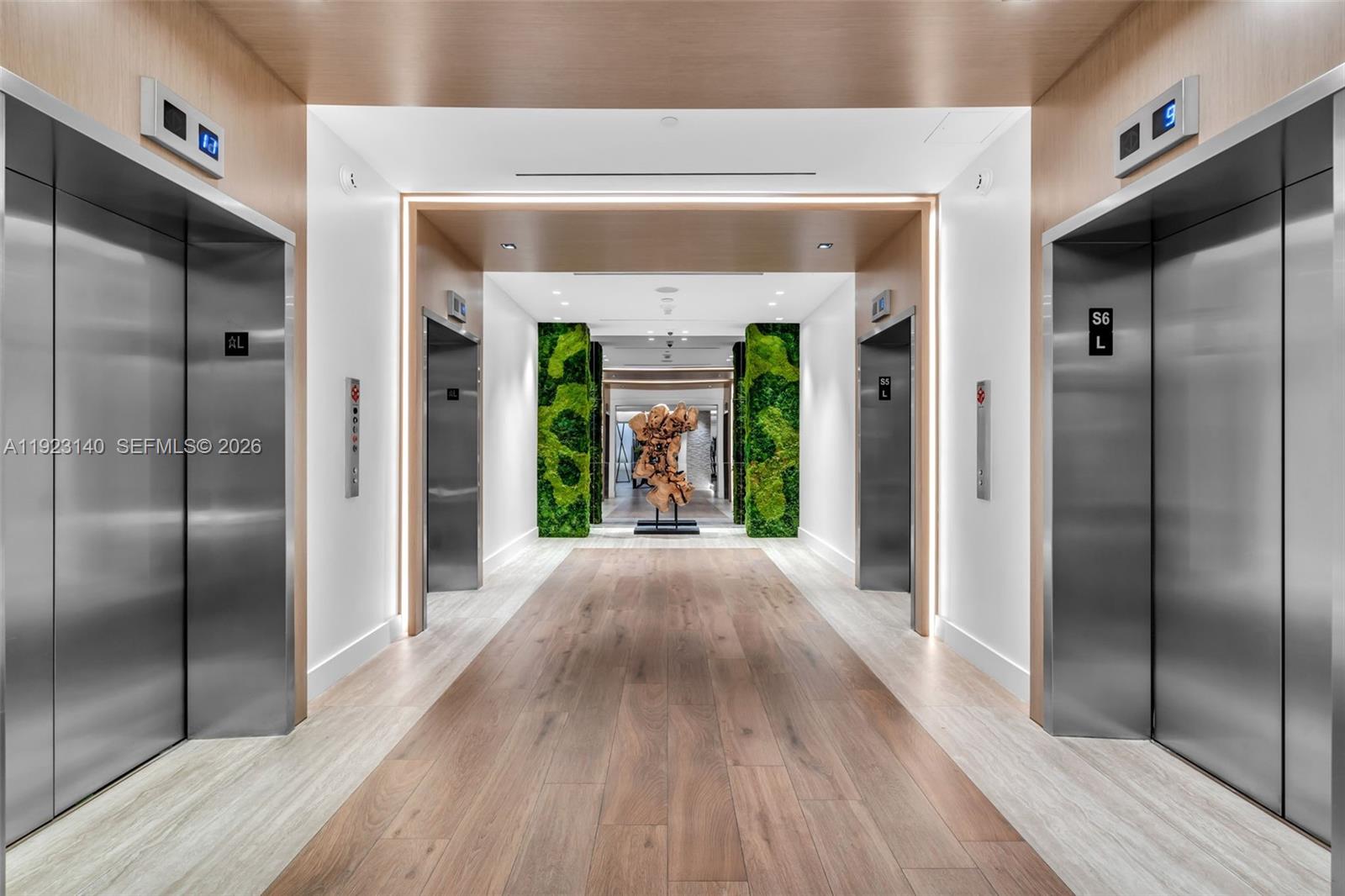 RONEY PALACE CONDO - Residential