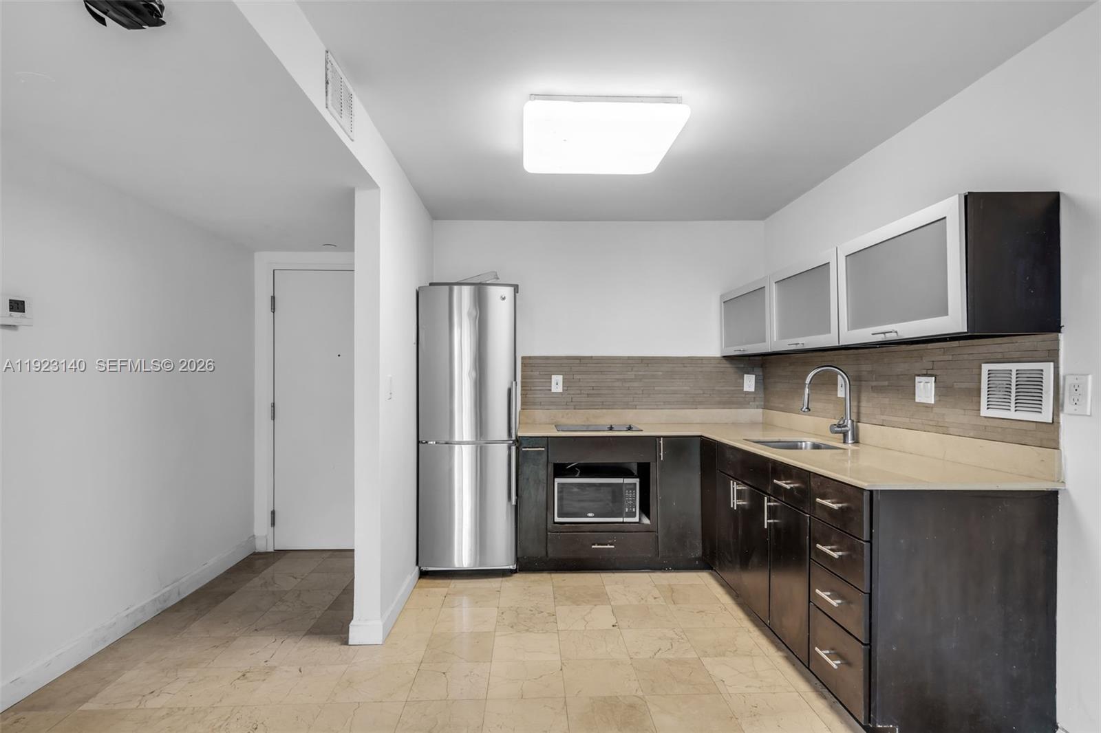 RONEY PALACE CONDO - Residential