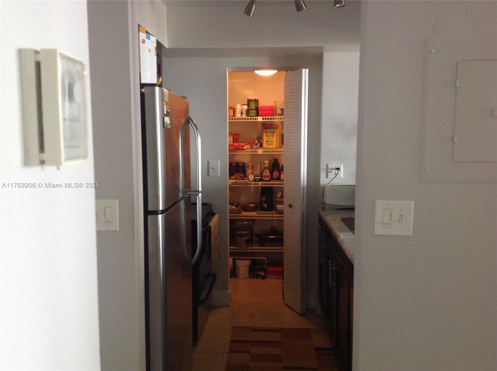 MADISON DOWNTOWN CONDO - Residential