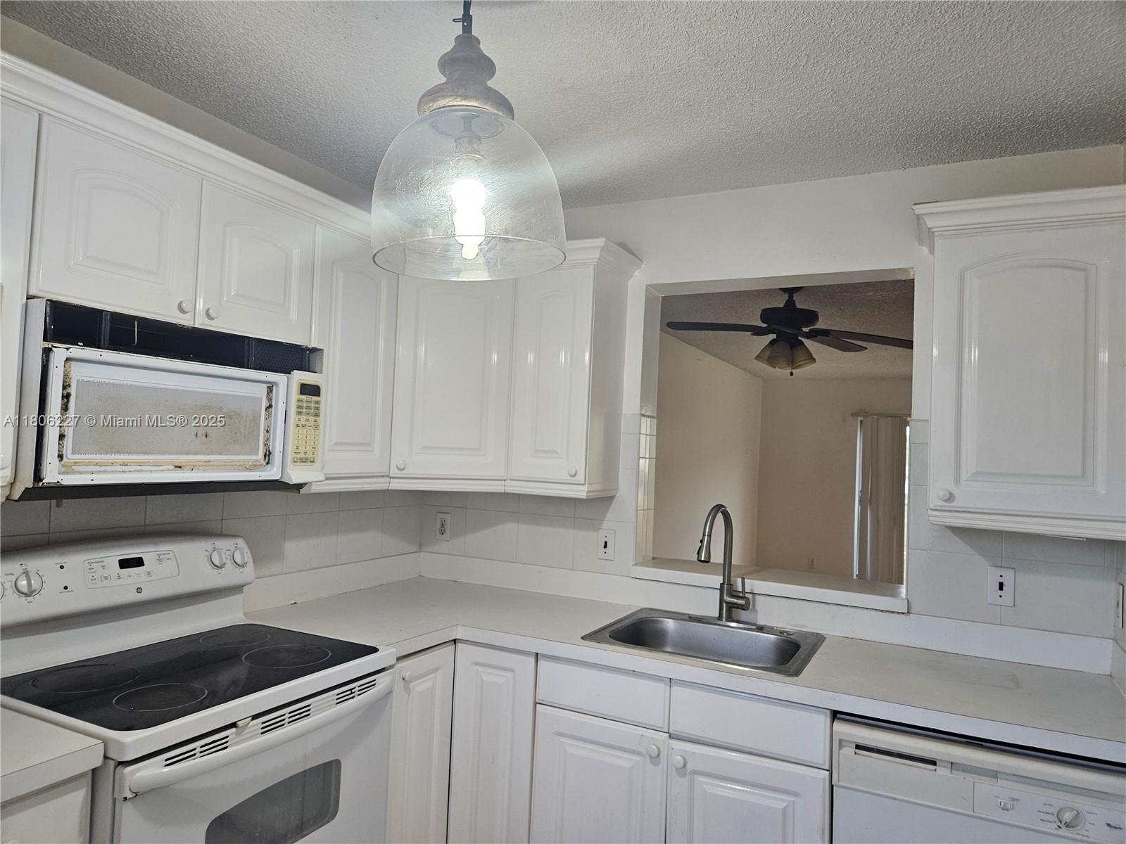 8620 N Sherman Cir 202
