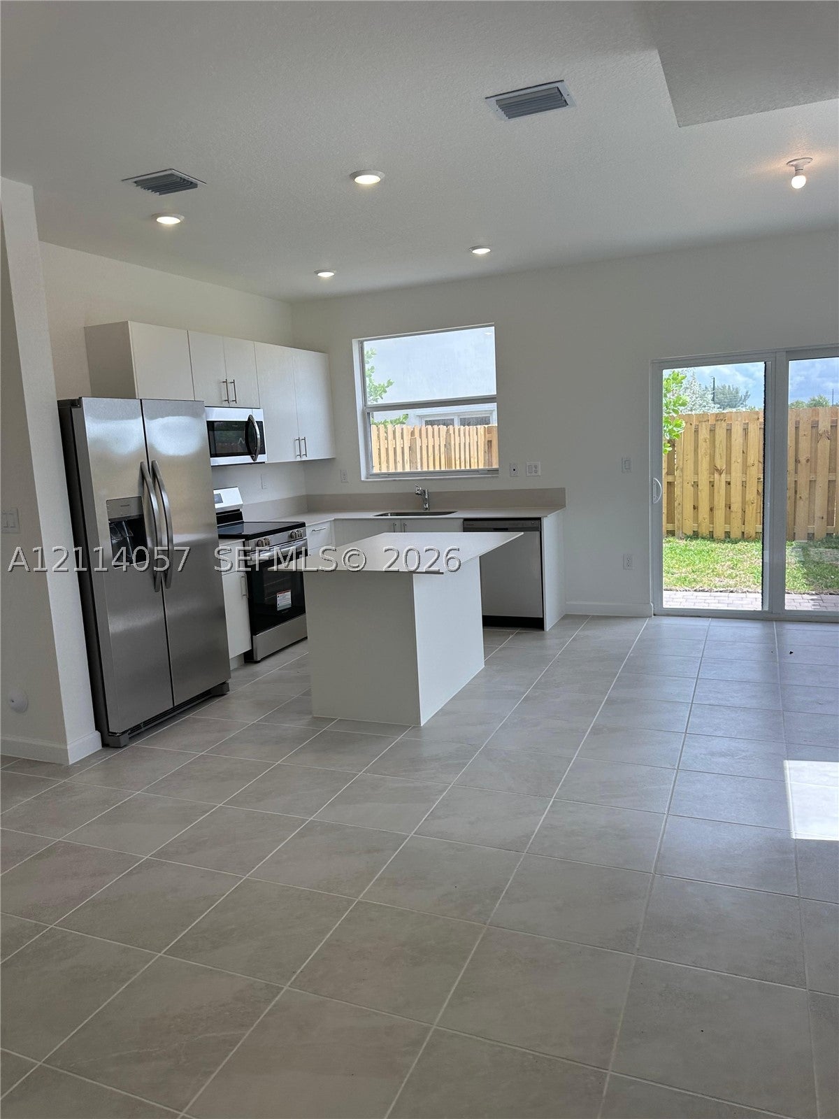 2673 SE 28th St, Homestead FL 33035