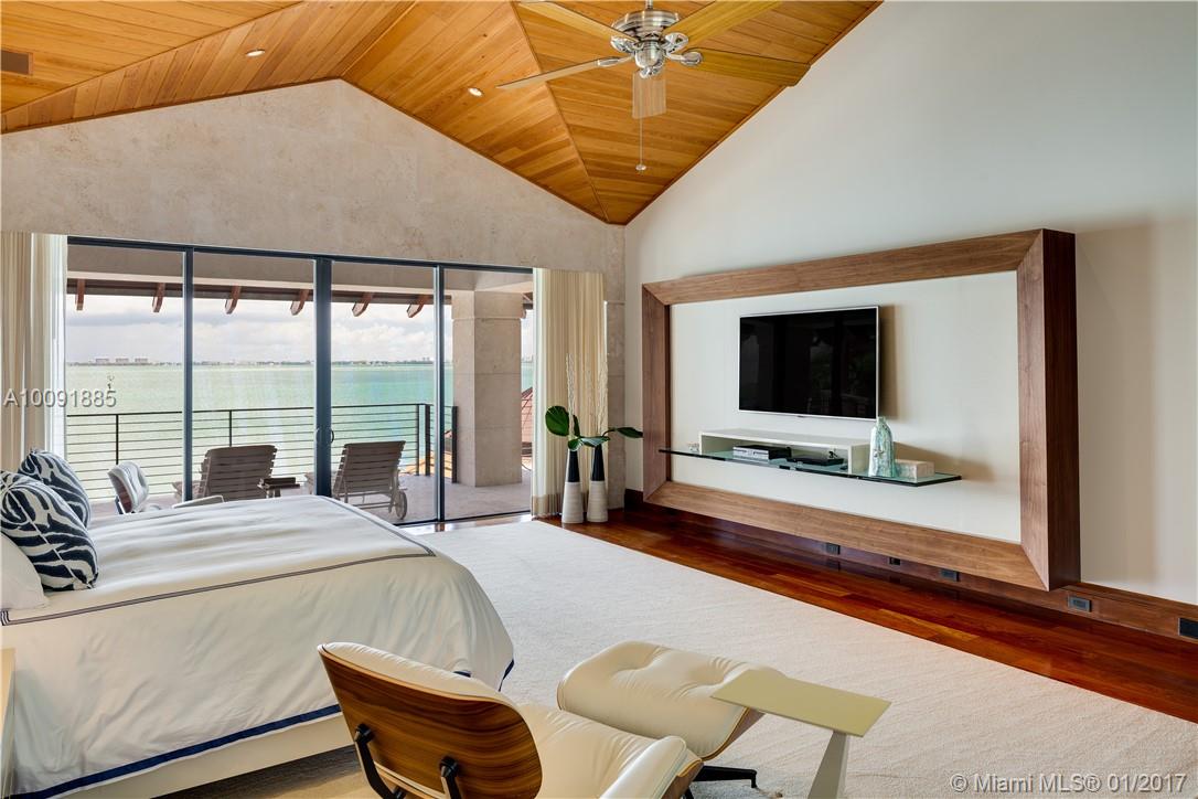 Tropical Isle Homes Sub - Residential