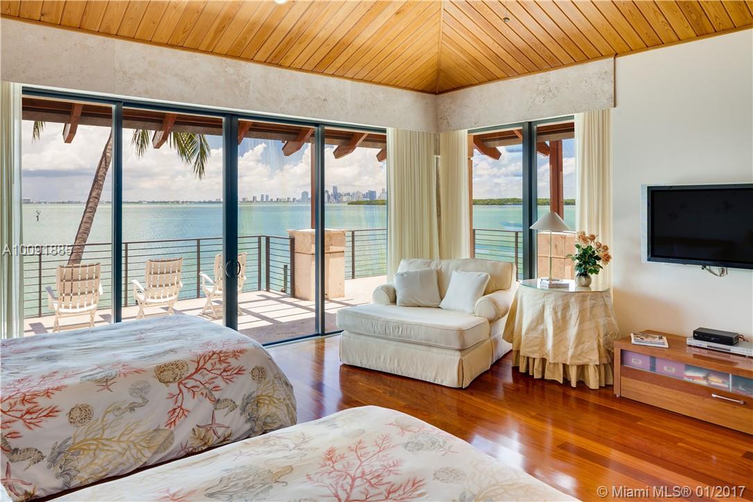 Tropical Isle Homes Sub - Residential