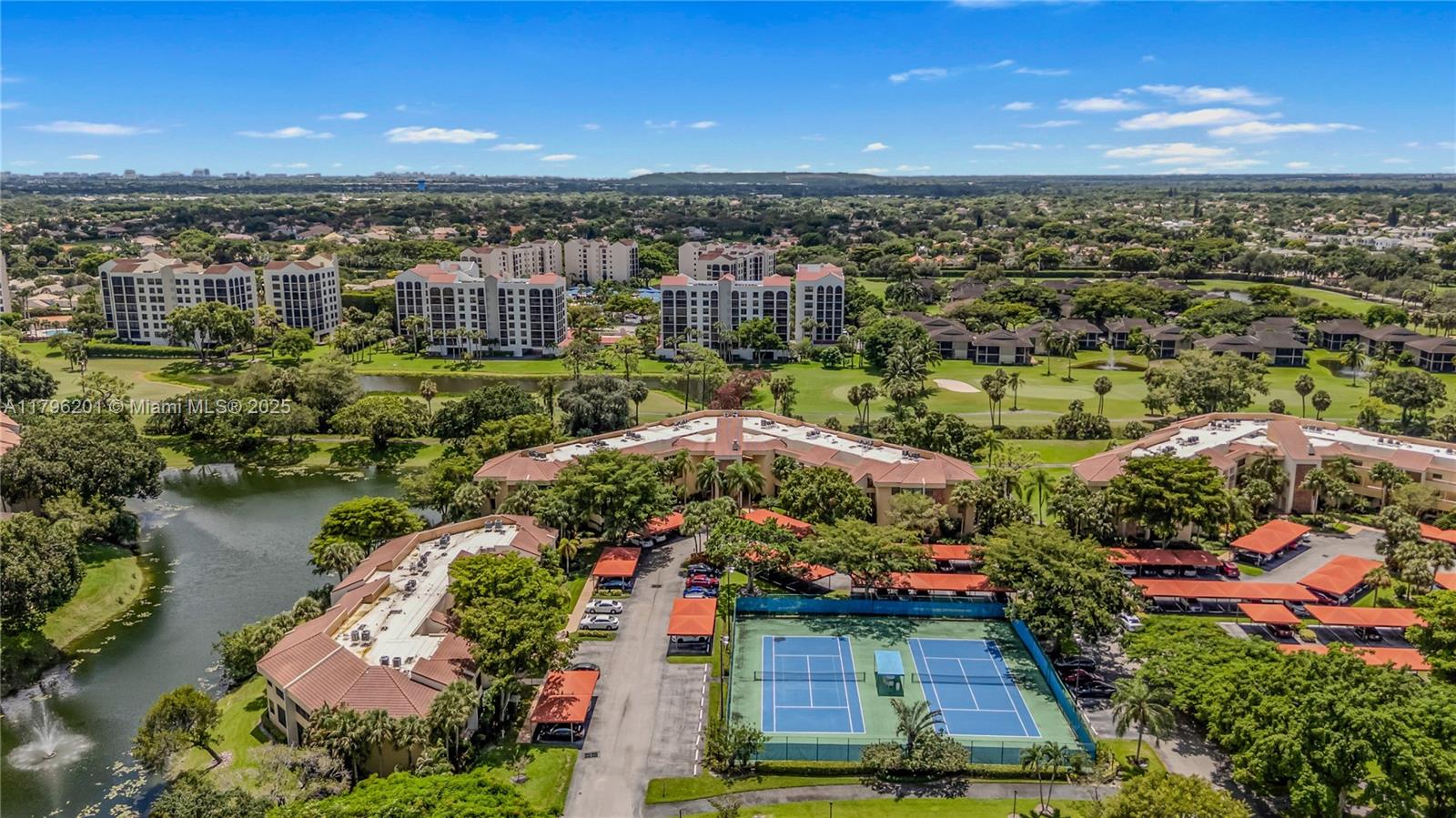 LA PAZ AT BOCA POINTE - Residential