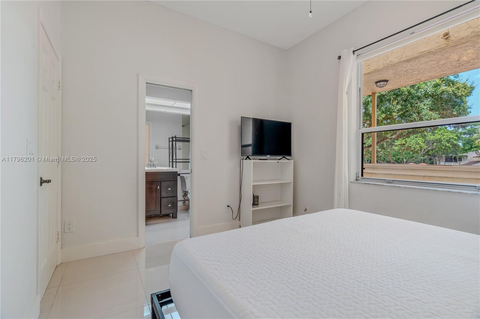 LA PAZ AT BOCA POINTE - Residential