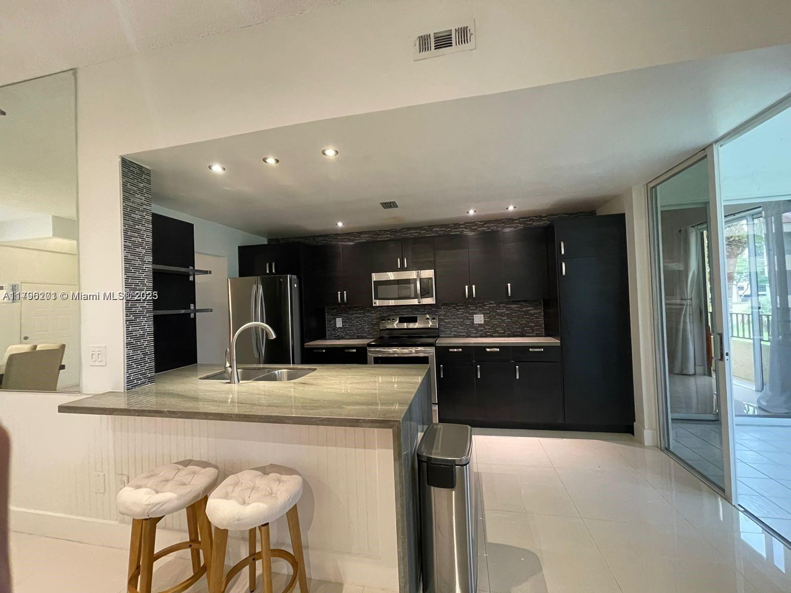 LA PAZ AT BOCA POINTE - Residential