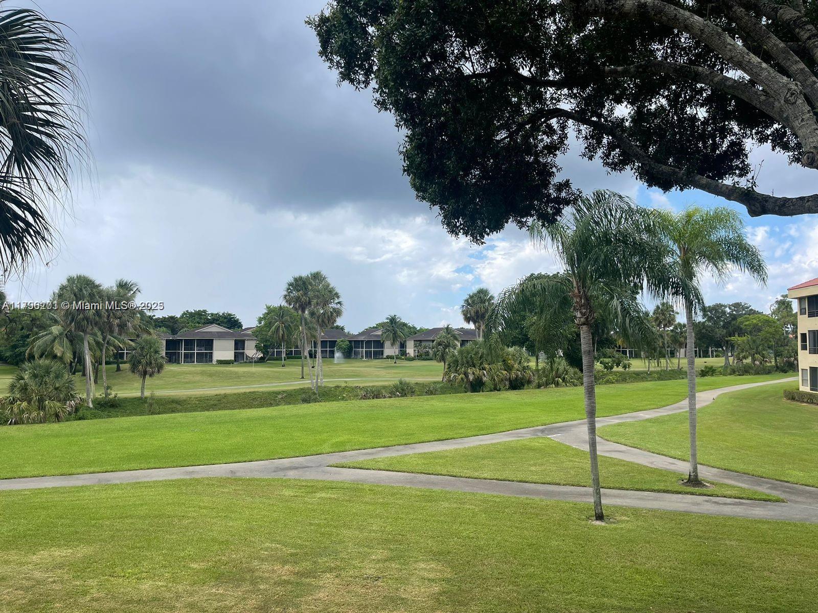 LA PAZ AT BOCA POINTE - Residential