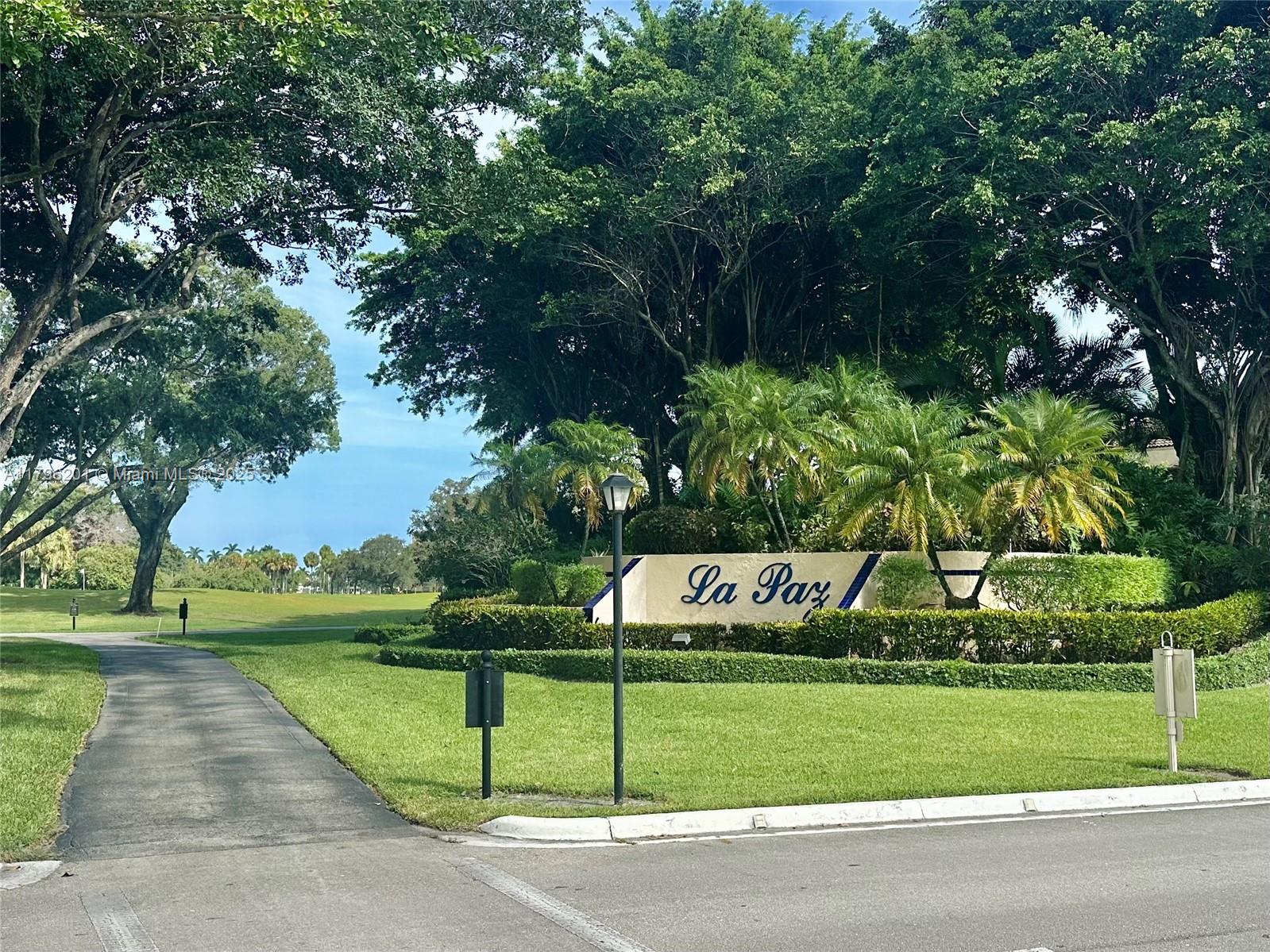 LA PAZ AT BOCA POINTE - Residential