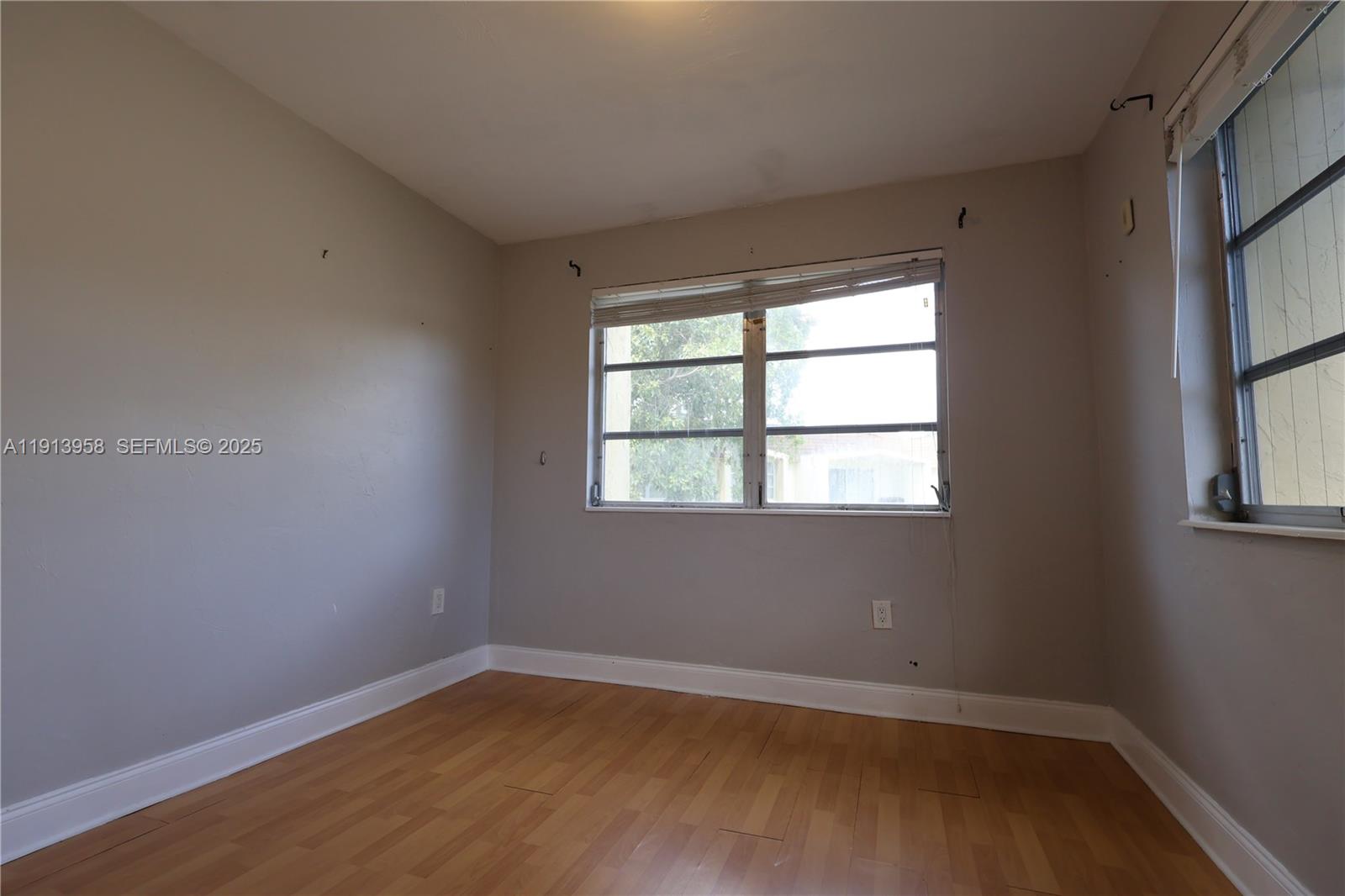 LAKEWOOD VILLAS CONDO - Residential