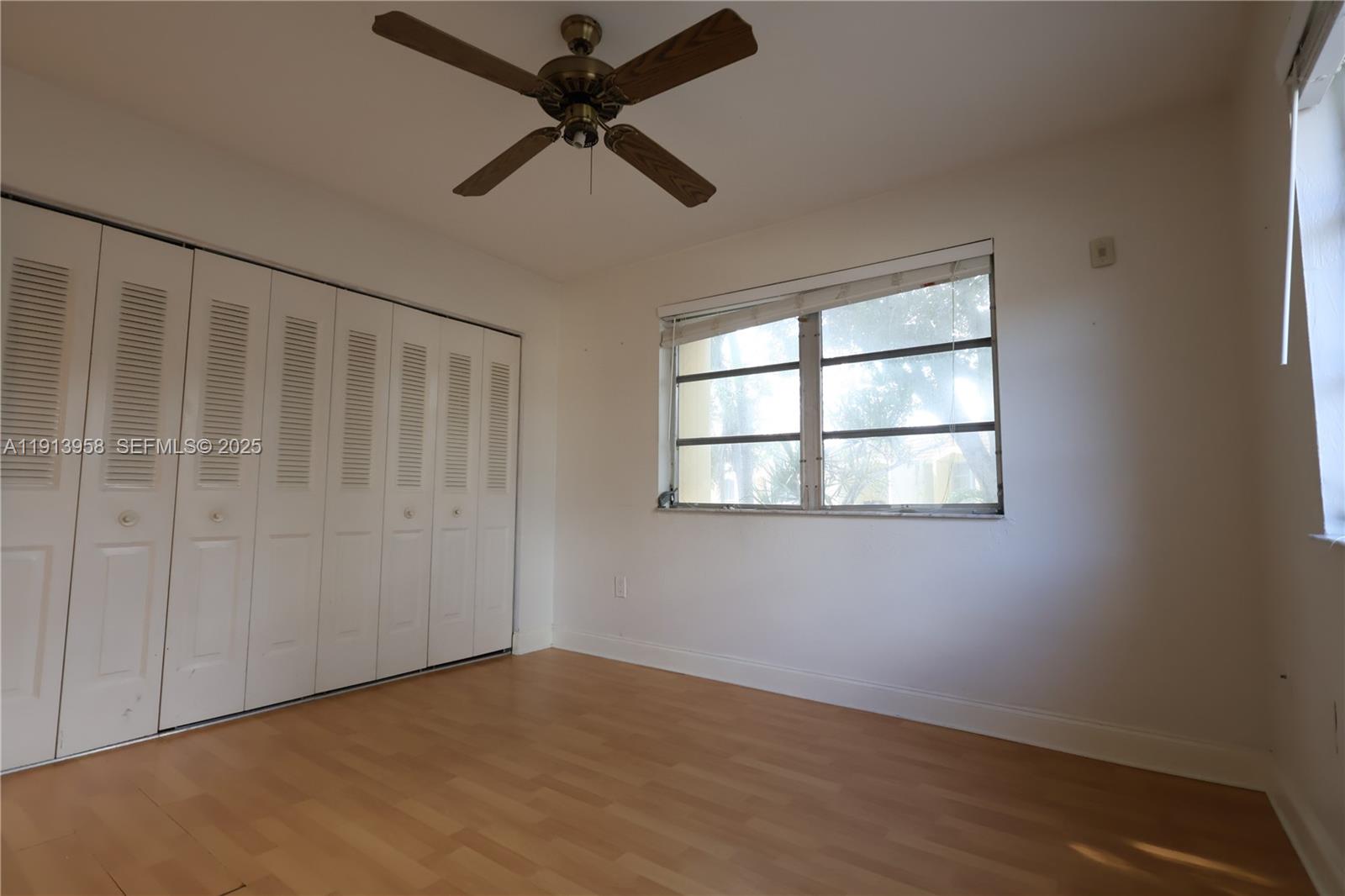 LAKEWOOD VILLAS CONDO - Residential