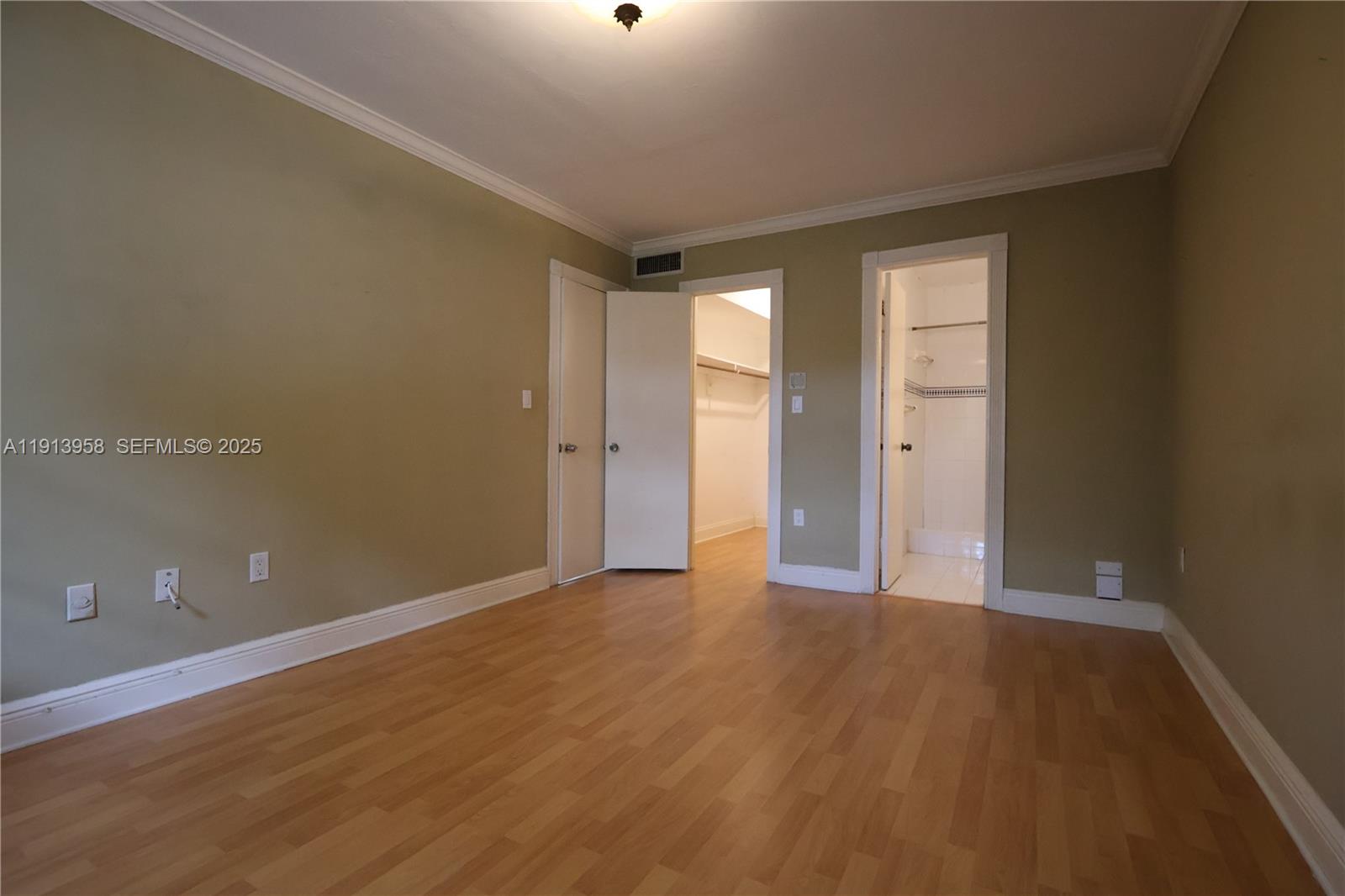 LAKEWOOD VILLAS CONDO - Residential