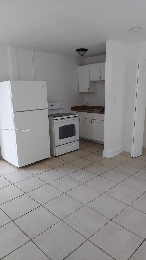 HOLLYWOOD - Residential Lease