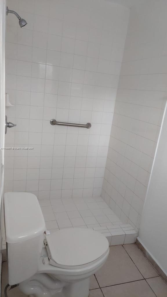 HOLLYWOOD - Residential Lease