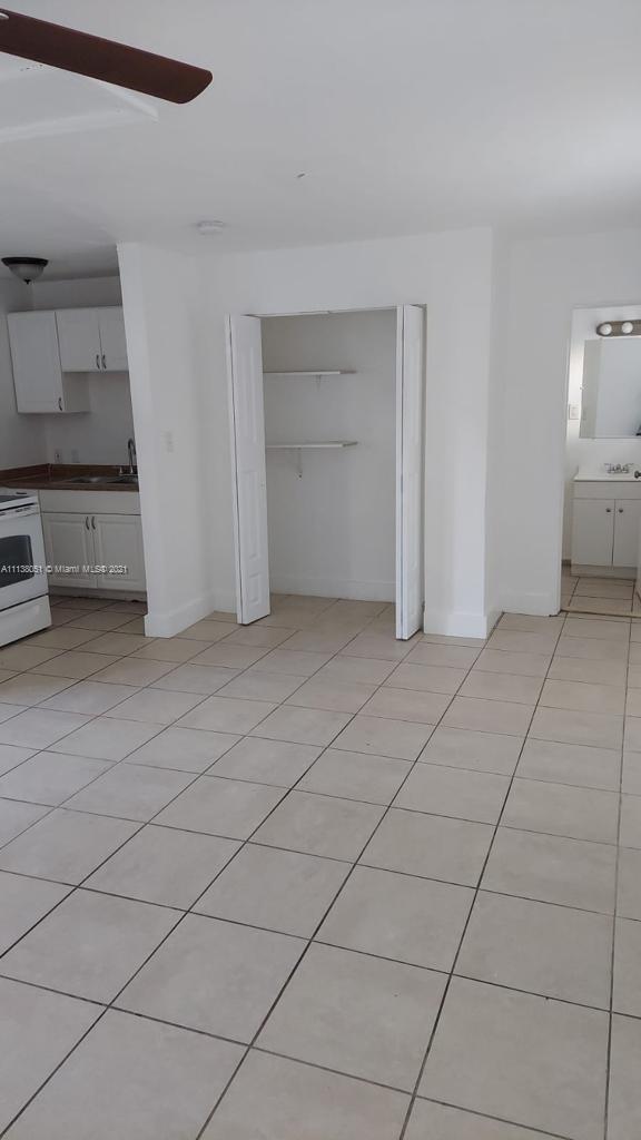 HOLLYWOOD - Residential Lease